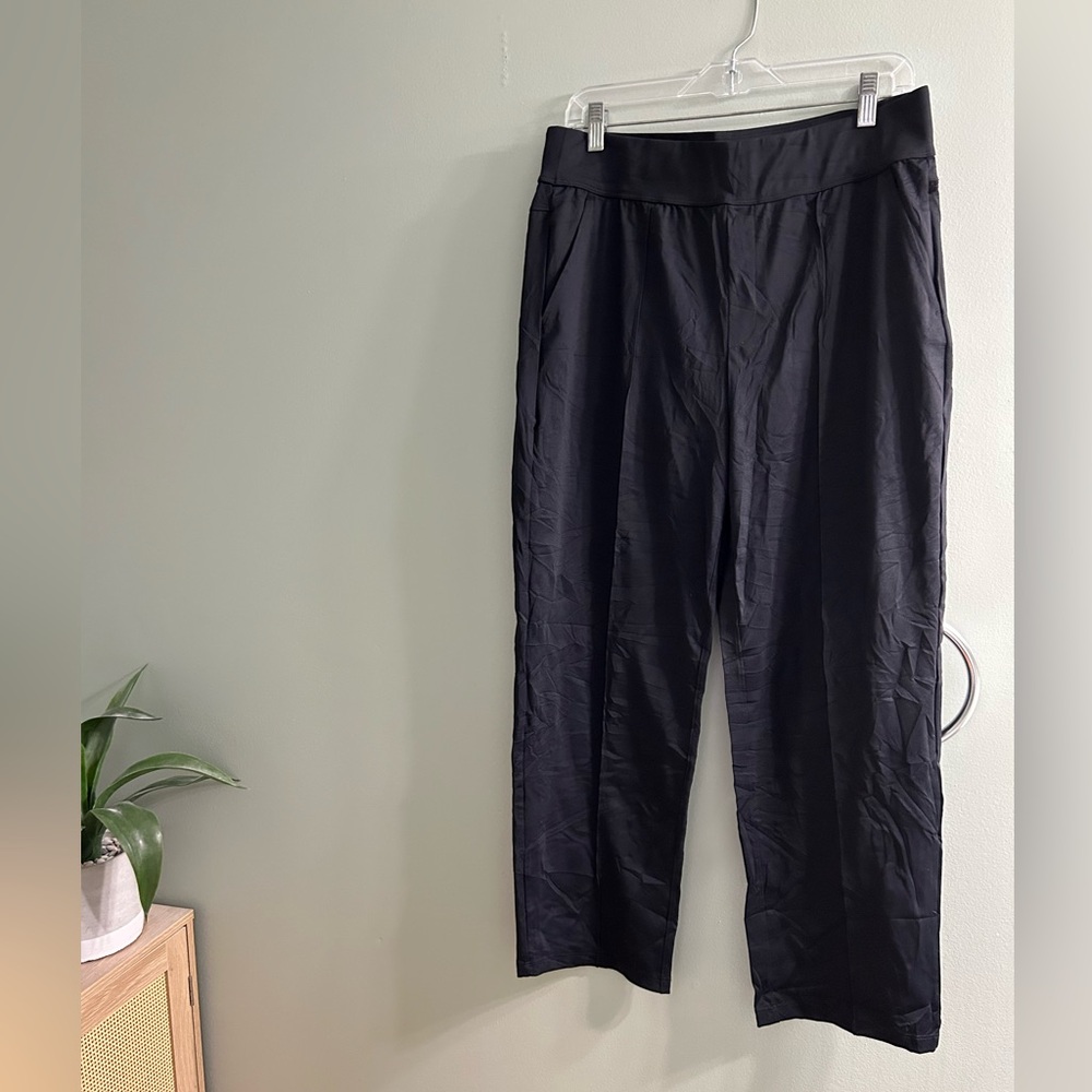 NWT HALARA black trouser pants comfortable woven cropped ankle straight leg
